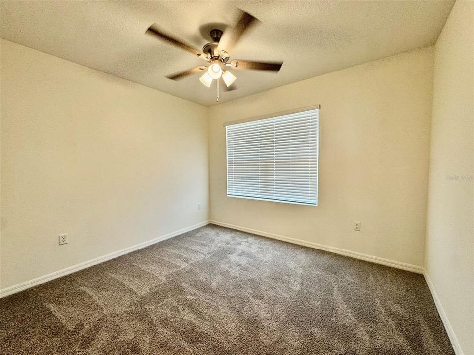 待售: $276,000 (3 贝兹, 2 浴室, 1669 平方英尺)