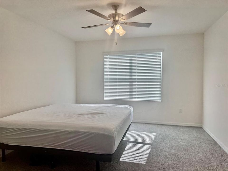 待售: $276,000 (3 贝兹, 2 浴室, 1669 平方英尺)