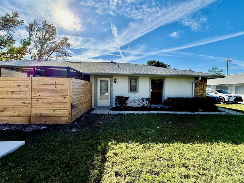 出租: $1,900 (2 贝兹, 2 浴室, 1192 平方英尺)