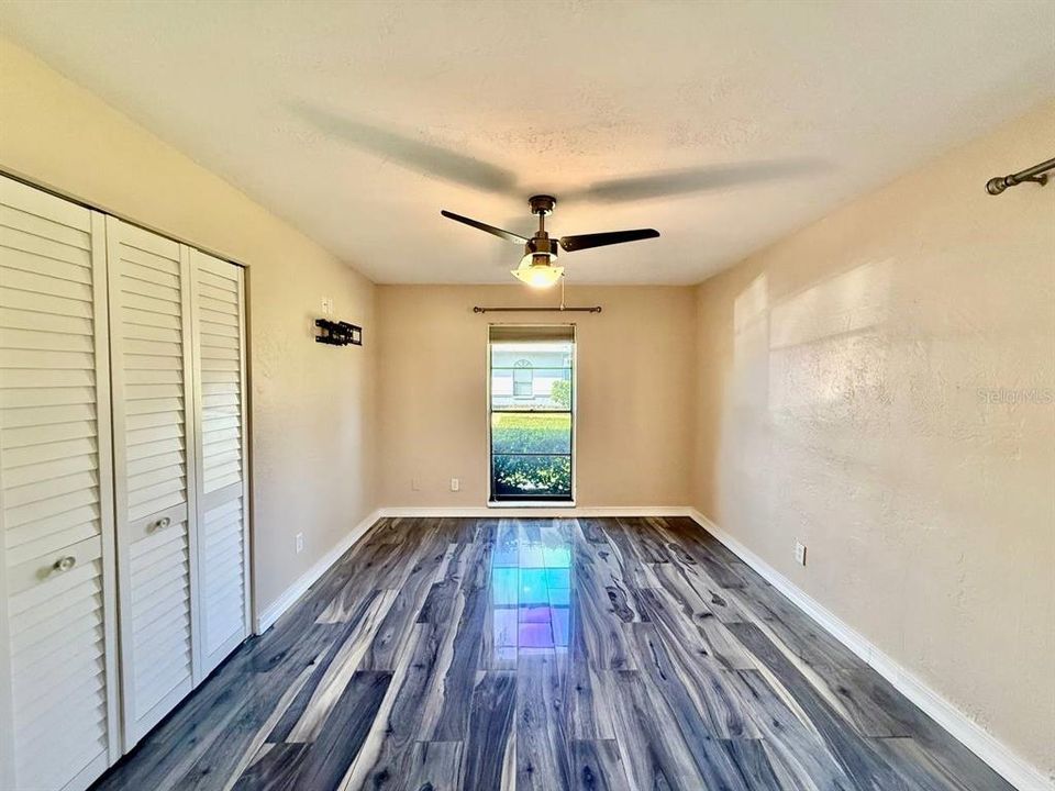 出租: $1,900 (2 贝兹, 2 浴室, 1192 平方英尺)