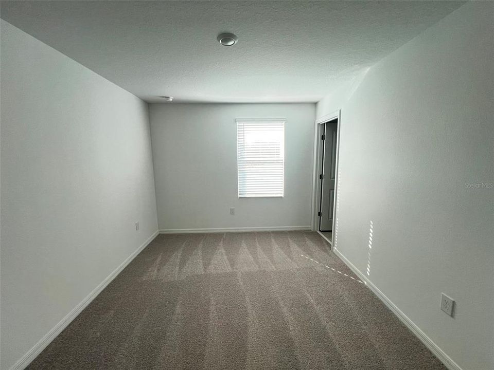 В аренду: $1,700 (2 спален, 2 ванн, 1307 Квадратных фут)