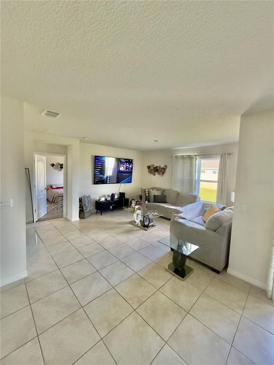 For Sale: $412,000 (4 beds, 2 baths, 1846 Square Feet)