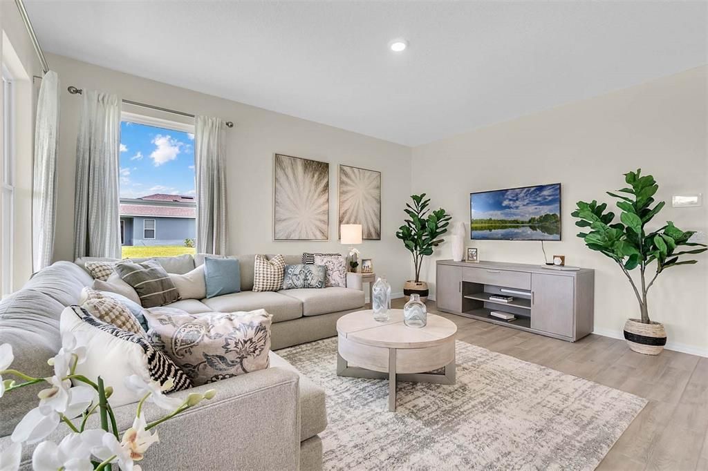 На продажу: $469,990 (4 спален, 3 ванн, 2108 Квадратных фут)