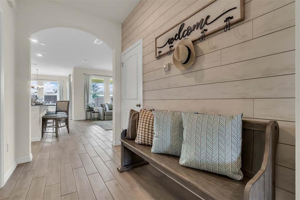 На продажу: $469,990 (4 спален, 3 ванн, 2108 Квадратных фут)