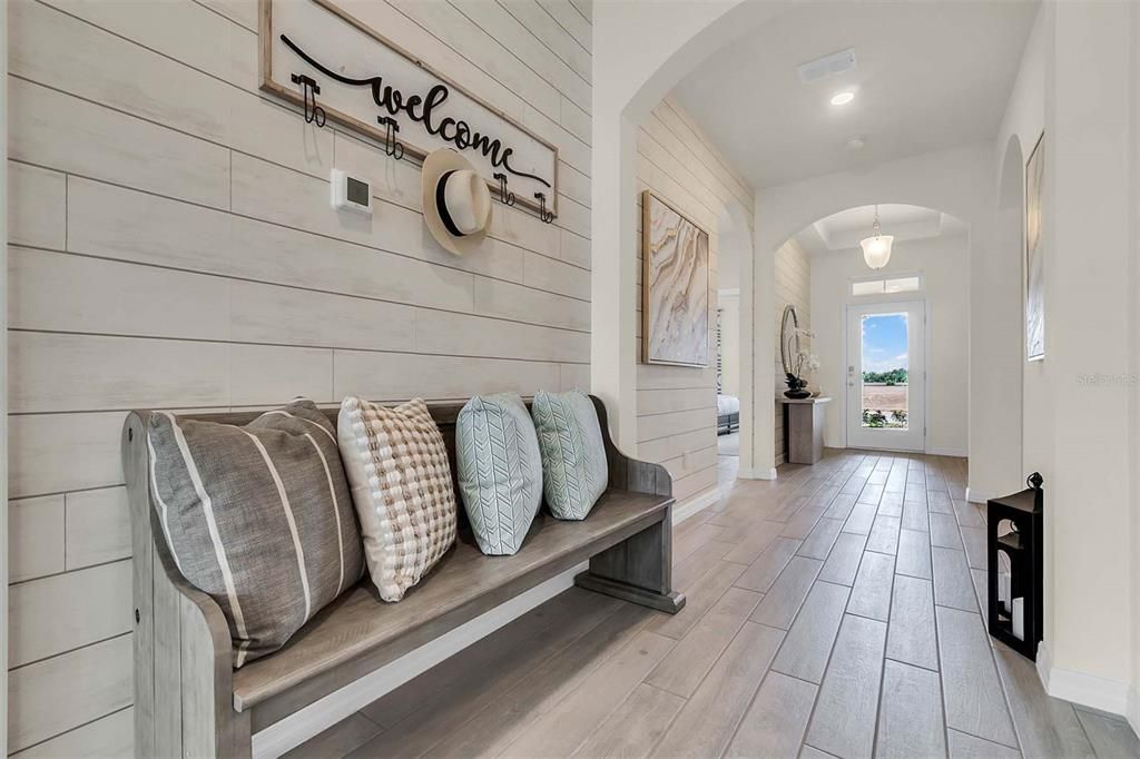 На продажу: $469,990 (4 спален, 3 ванн, 2108 Квадратных фут)