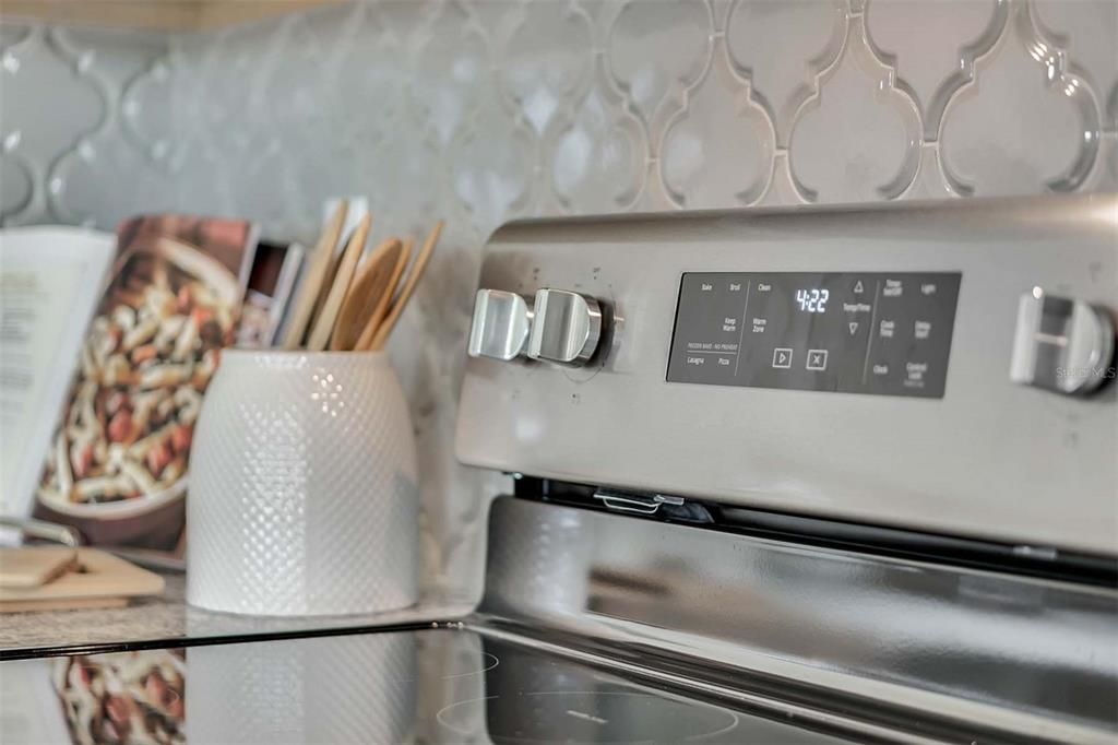 На продажу: $469,990 (4 спален, 3 ванн, 2108 Квадратных фут)