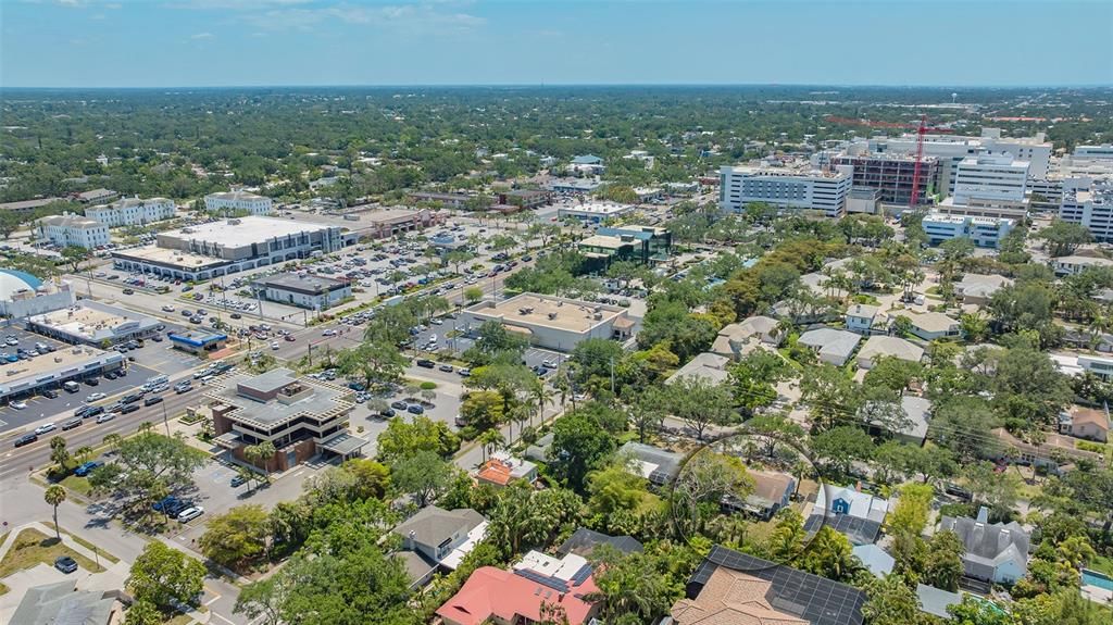 На продажу: $749,900 (0.23 acres)