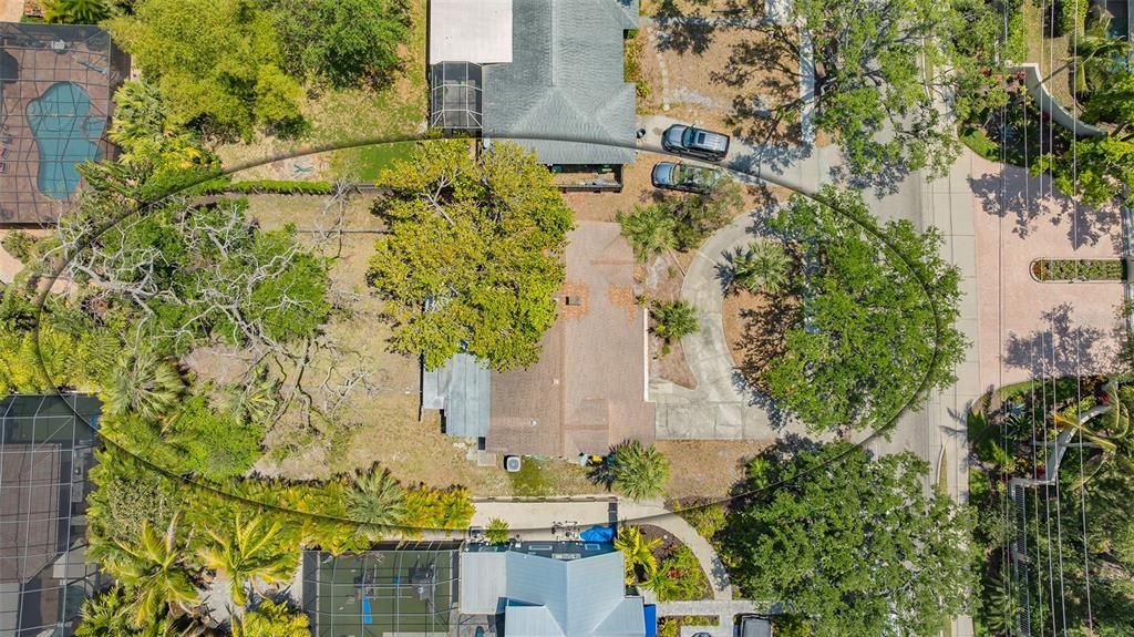 На продажу: $749,900 (0.23 acres)