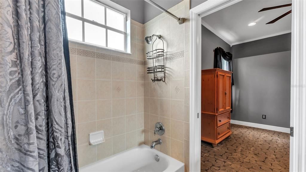 На продажу: $620,000 (5 спален, 4 ванн, 3497 Квадратных фут)