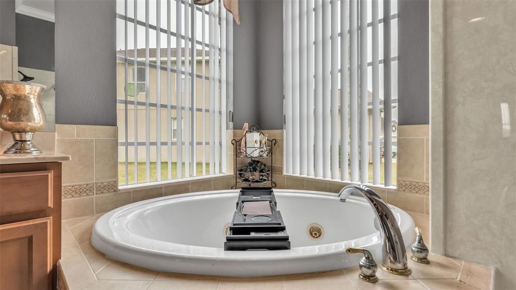 На продажу: $620,000 (5 спален, 4 ванн, 3497 Квадратных фут)