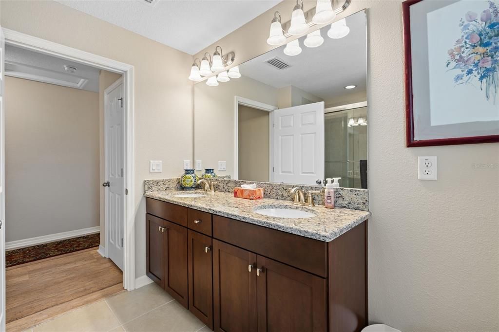 На продажу: $555,000 (4 спален, 3 ванн, 2601 Квадратных фут)