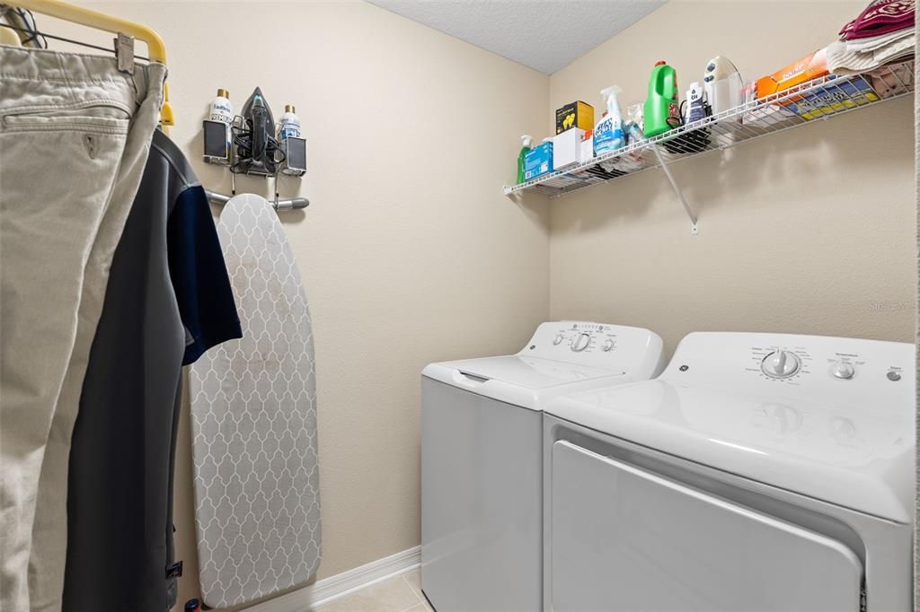 На продажу: $555,000 (4 спален, 3 ванн, 2601 Квадратных фут)