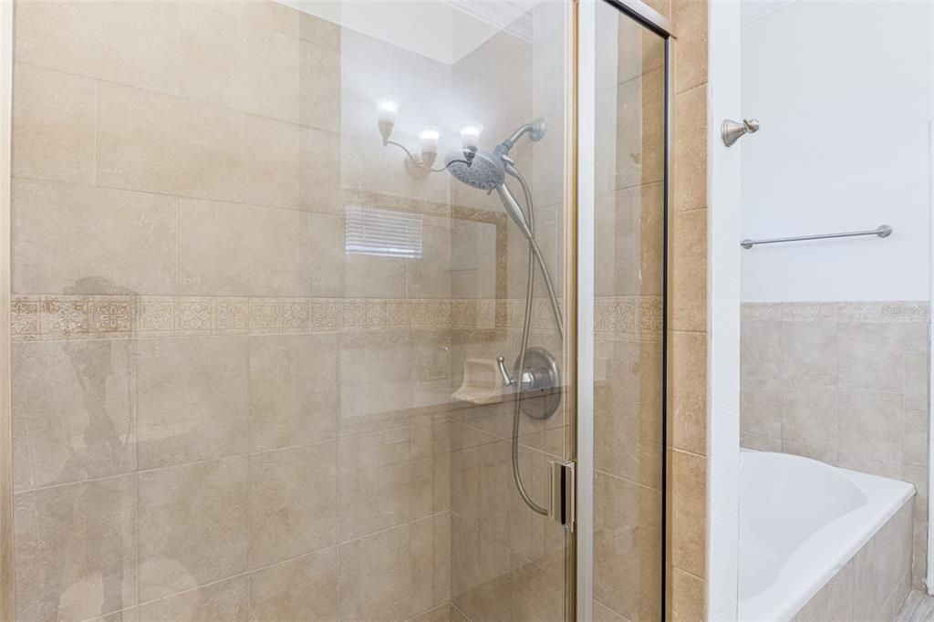 En Renta: $4,000 (4 camas, 3 baños, 2267 Pies cuadrados)