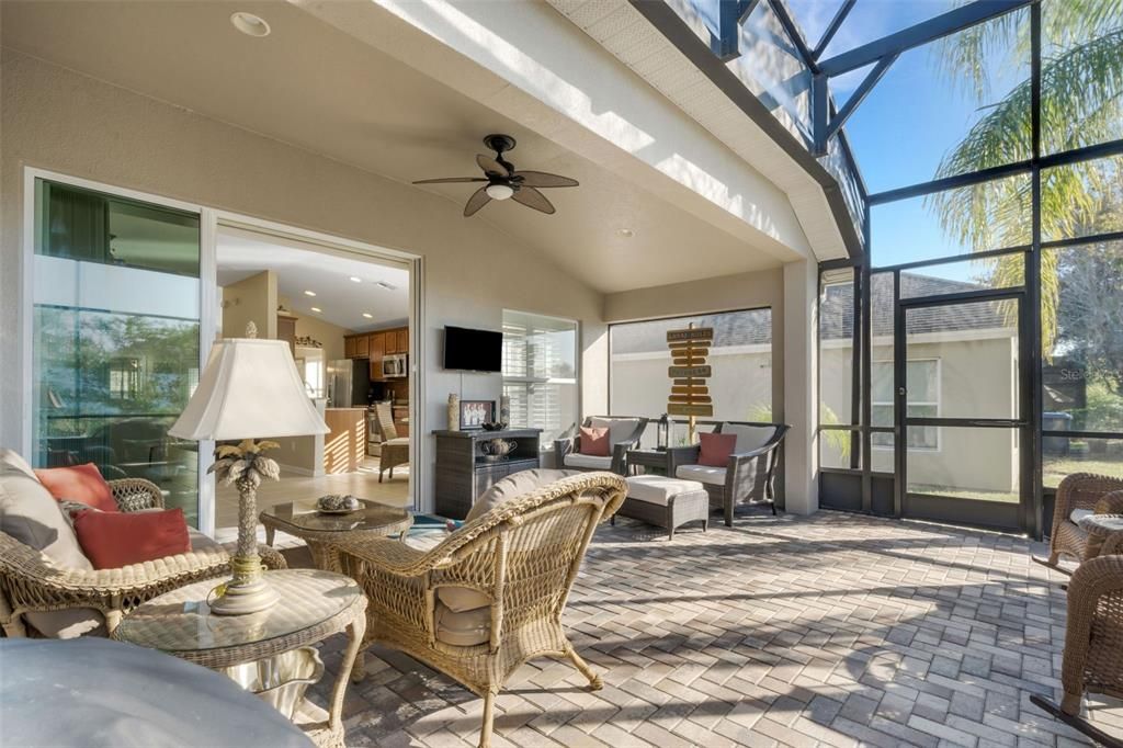 На продажу: $329,900 (3 спален, 2 ванн, 1710 Квадратных фут)