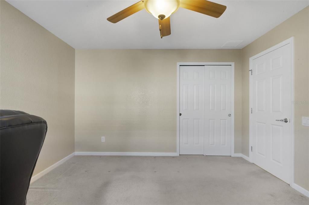 На продажу: $329,900 (3 спален, 2 ванн, 1710 Квадратных фут)