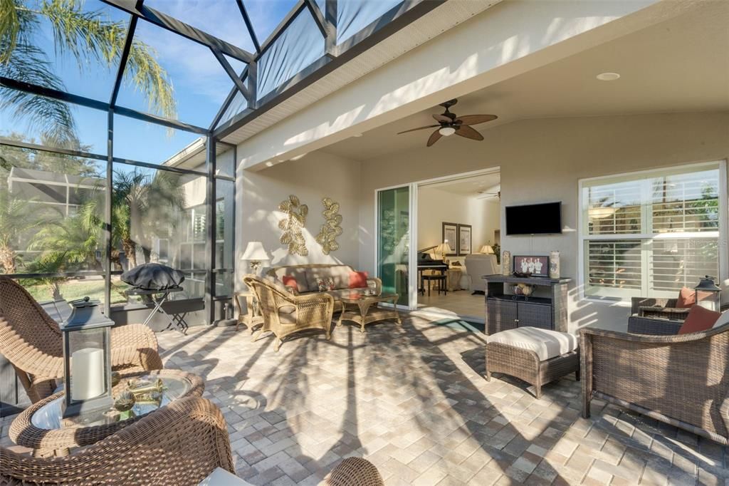 На продажу: $329,900 (3 спален, 2 ванн, 1710 Квадратных фут)