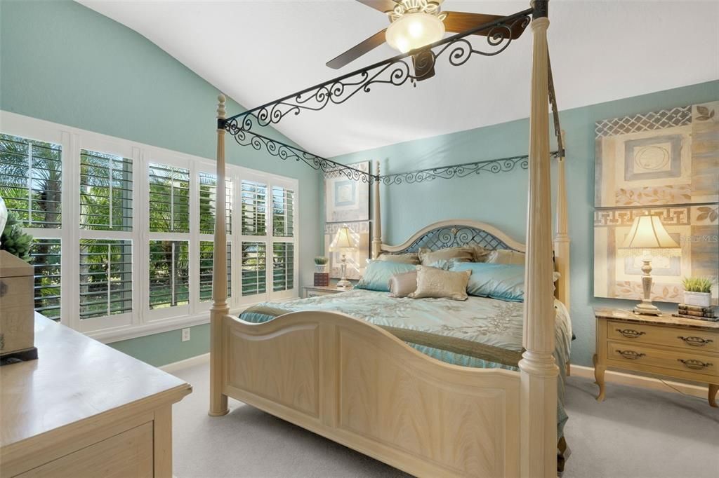 На продажу: $329,900 (3 спален, 2 ванн, 1710 Квадратных фут)