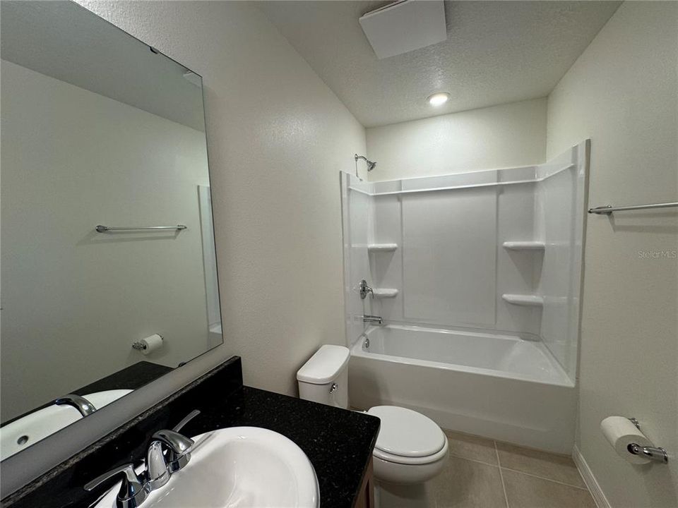 For Rent: $2,990 (5 beds, 3 baths, 3016 Square Feet)