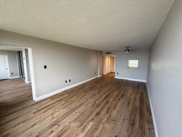 For Sale: $148,000 (2 beds, 2 baths, 1190 Square Feet)