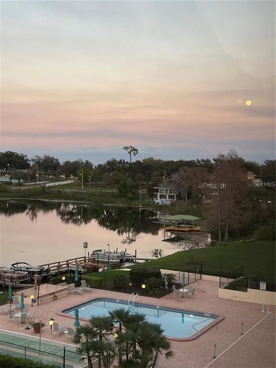 For Sale: $148,000 (2 beds, 2 baths, 1190 Square Feet)