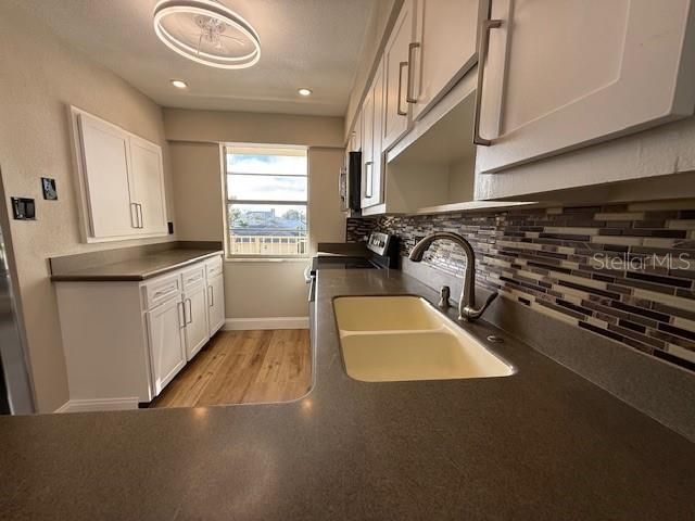 For Sale: $148,000 (2 beds, 2 baths, 1190 Square Feet)