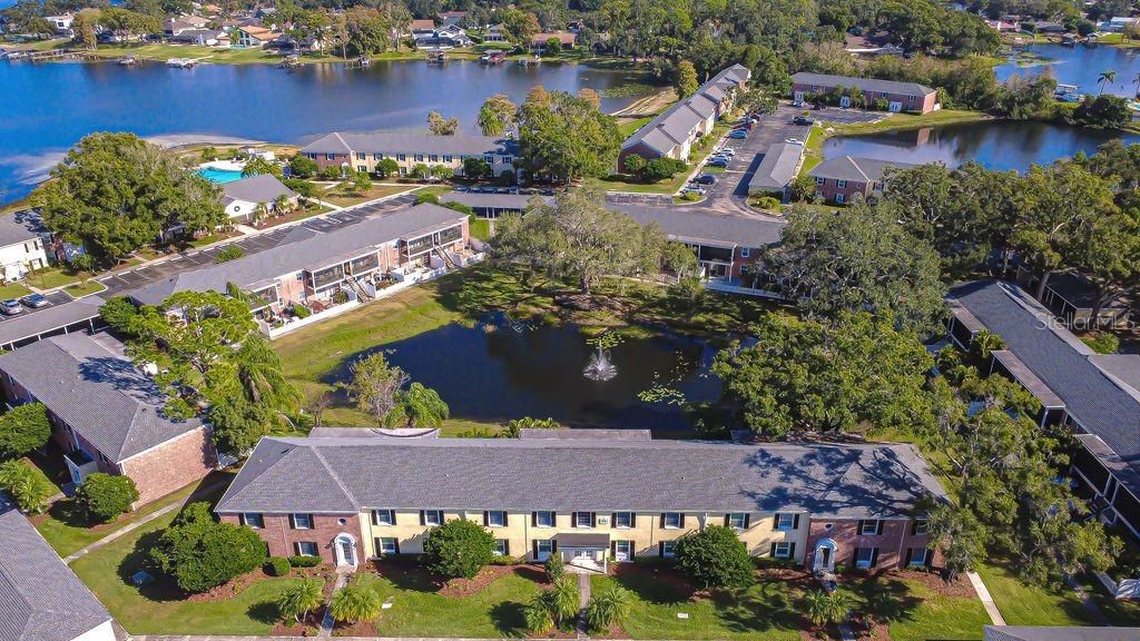 На продажу: $174,900 (2 спален, 1 ванн, 837 Квадратных фут)