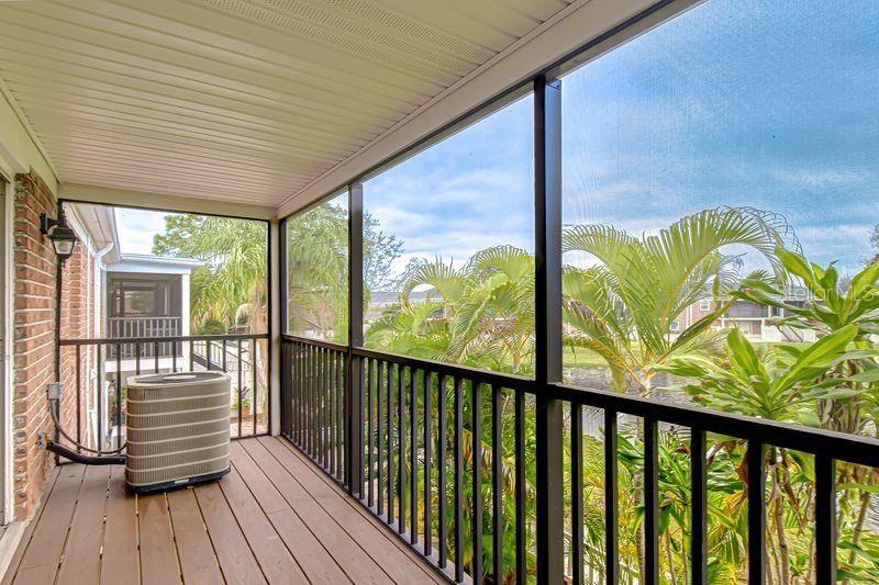 На продажу: $174,900 (2 спален, 1 ванн, 837 Квадратных фут)