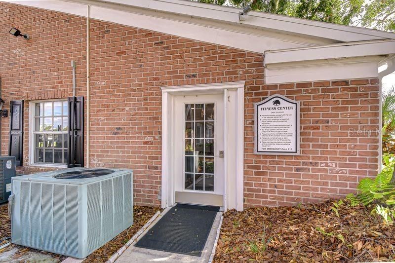 На продажу: $174,900 (2 спален, 1 ванн, 837 Квадратных фут)