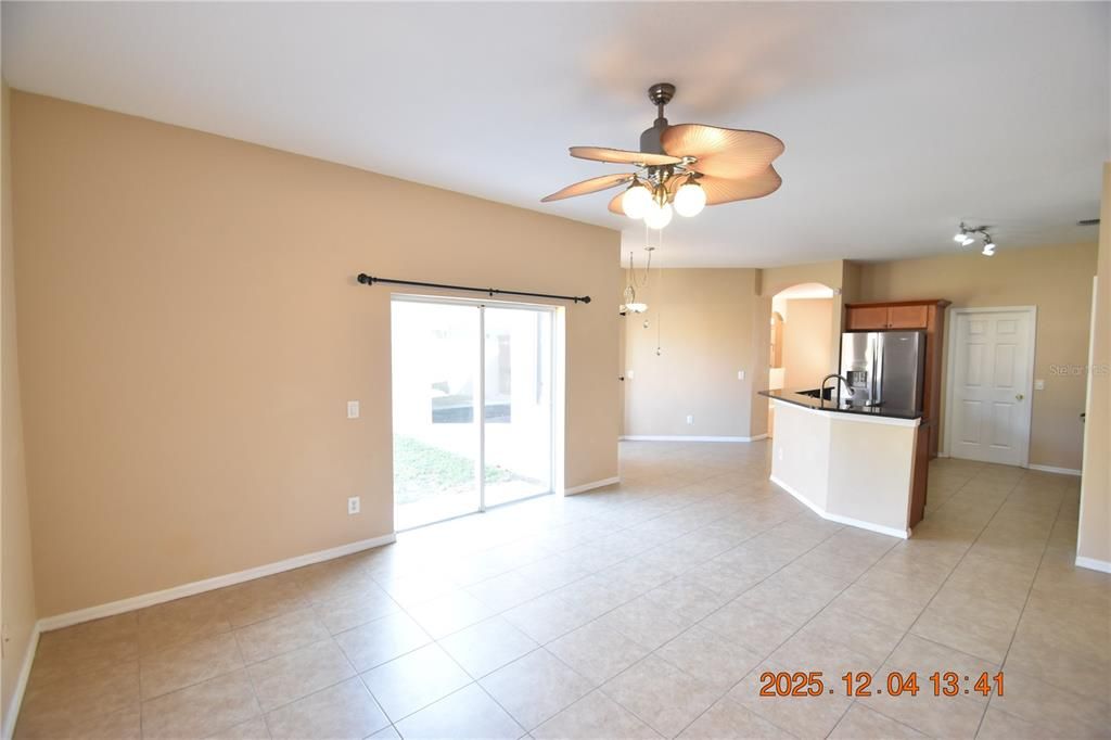 В аренду: $2,295 (3 спален, 2 ванн, 1945 Квадратных фут)