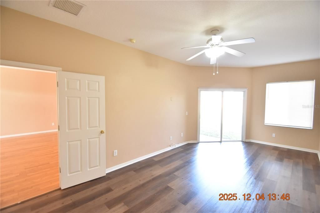 В аренду: $2,295 (3 спален, 2 ванн, 1945 Квадратных фут)