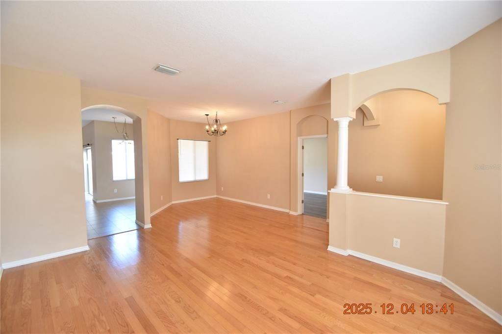 В аренду: $2,295 (3 спален, 2 ванн, 1945 Квадратных фут)