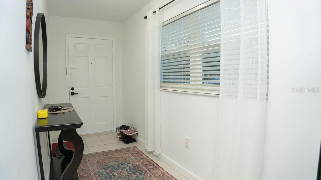 For Sale: $125,000 (1 beds, 1 baths, 850 Square Feet)