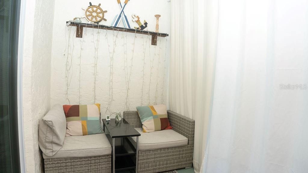 For Sale: $125,000 (1 beds, 1 baths, 850 Square Feet)