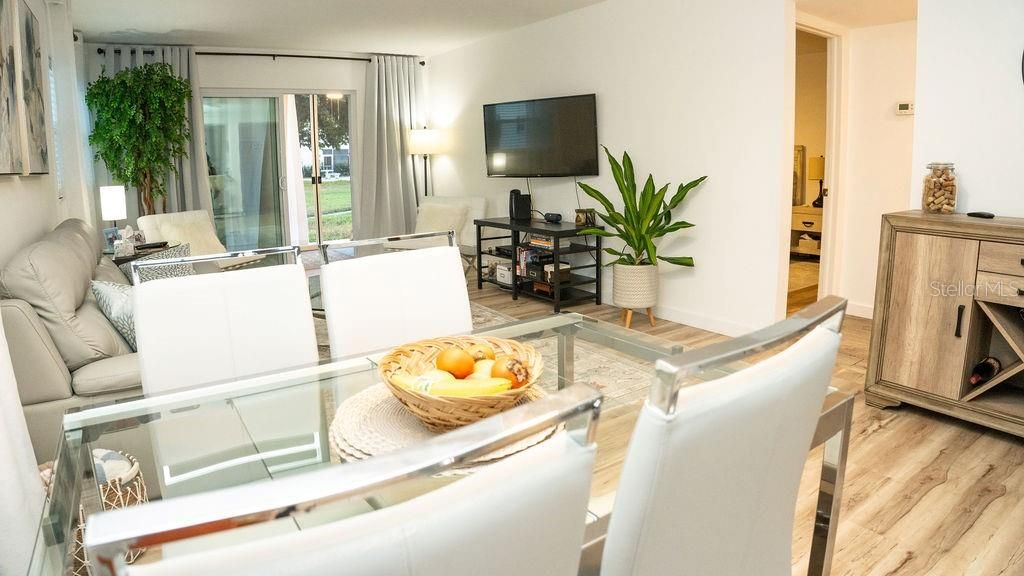 For Sale: $125,000 (1 beds, 1 baths, 850 Square Feet)