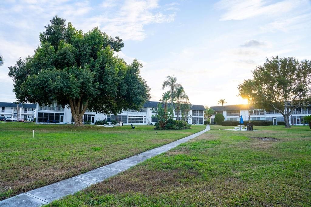 For Sale: $125,000 (1 beds, 1 baths, 850 Square Feet)