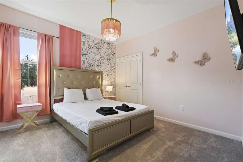 For Sale: $970,000 (12 beds, 11 baths, 4762 Square Feet)