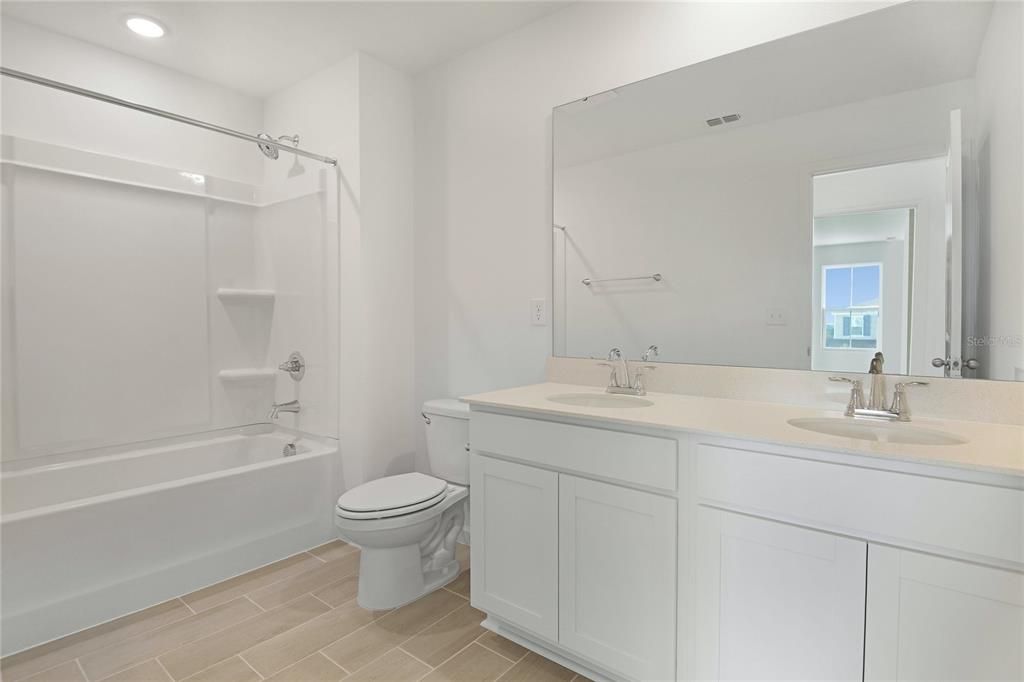 На продажу: $399,050 (4 спален, 3 ванн, 2670 Квадратных фут)