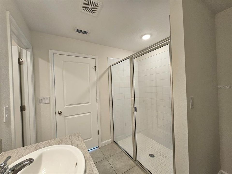 En Renta: $1,950 (4 camas, 2 baños, 1600 Pies cuadrados)