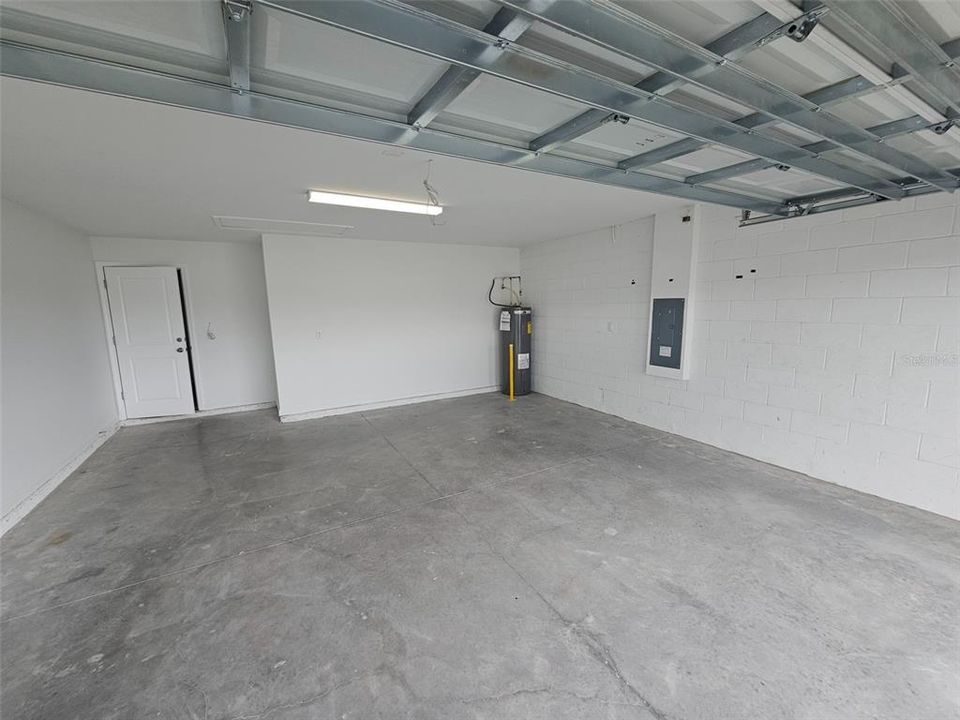 En Renta: $1,950 (4 camas, 2 baños, 1600 Pies cuadrados)