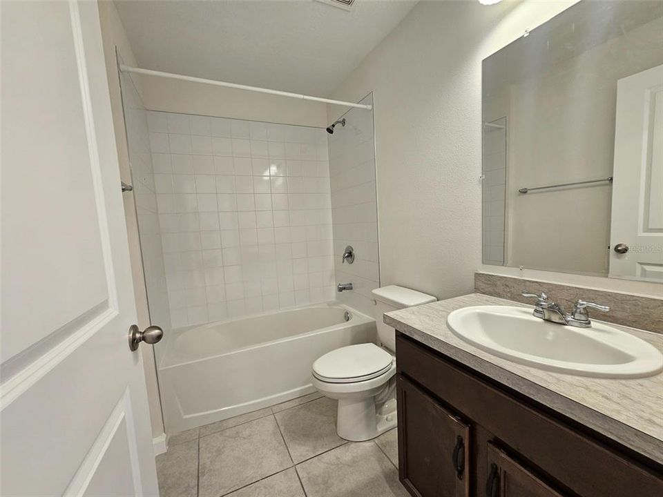 En Renta: $1,950 (4 camas, 2 baños, 1600 Pies cuadrados)