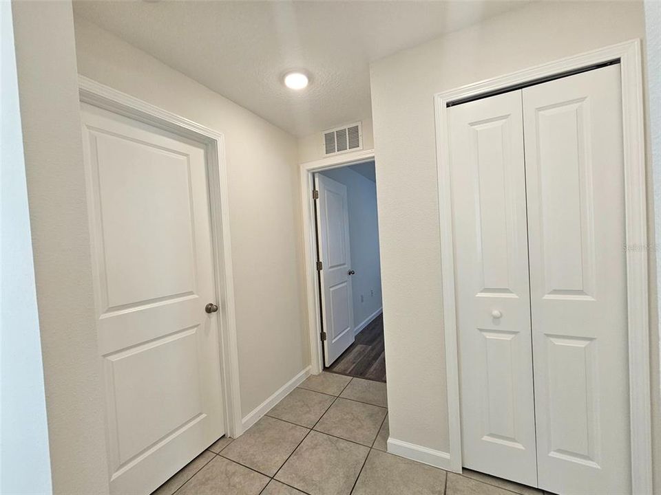 En Renta: $1,950 (4 camas, 2 baños, 1600 Pies cuadrados)