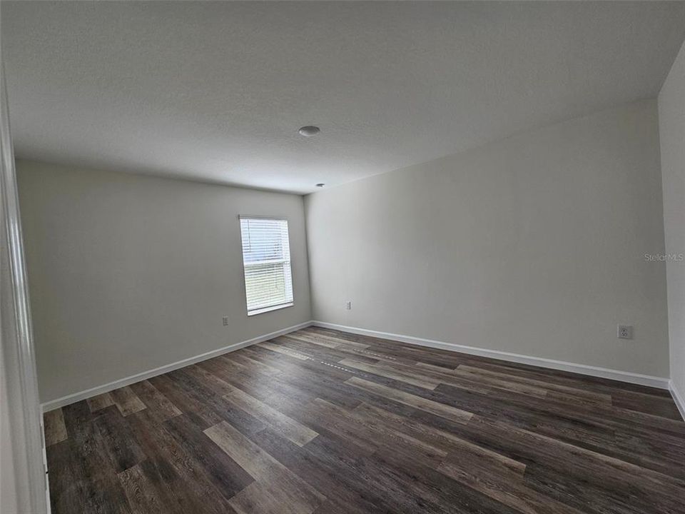 En Renta: $1,950 (4 camas, 2 baños, 1600 Pies cuadrados)