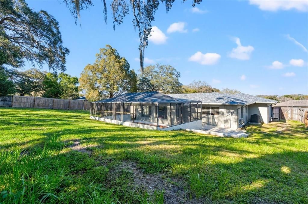 В аренду: $2,400 (3 спален, 2 ванн, 1426 Квадратных фут)