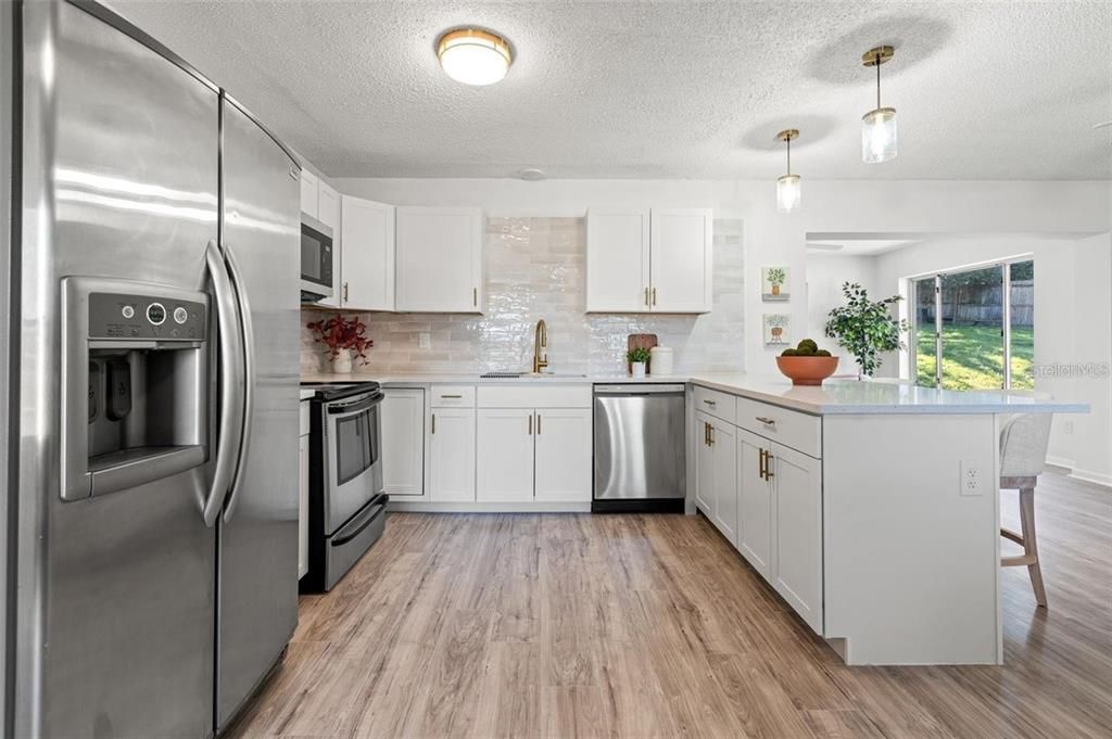 В аренду: $2,400 (3 спален, 2 ванн, 1426 Квадратных фут)