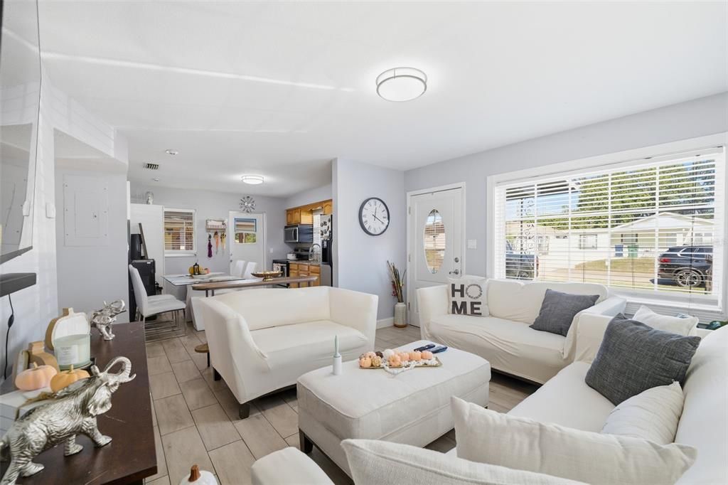 En Venta: $415,000 (2 camas, 2 baños, 1158 Pies cuadrados)