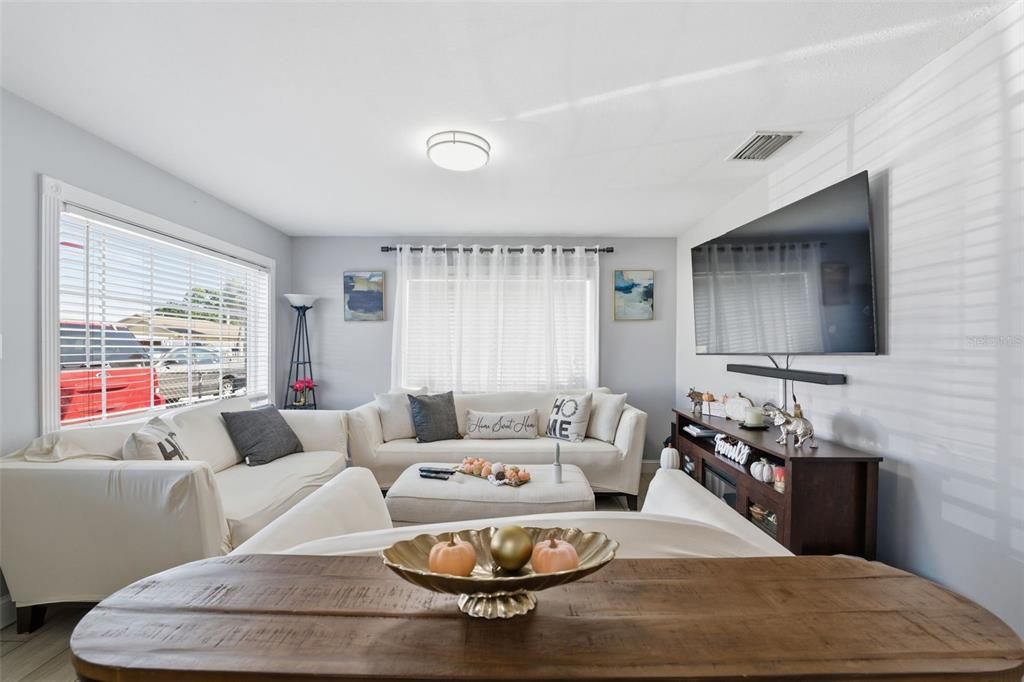 En Venta: $415,000 (2 camas, 2 baños, 1158 Pies cuadrados)