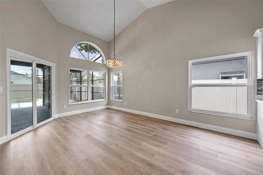 En Venta: $525,000 (3 camas, 2 baños, 1566 Pies cuadrados)