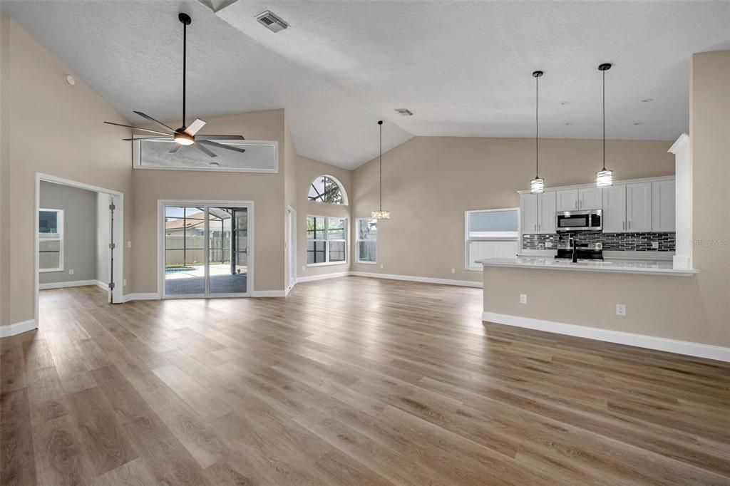 En Venta: $525,000 (3 camas, 2 baños, 1566 Pies cuadrados)