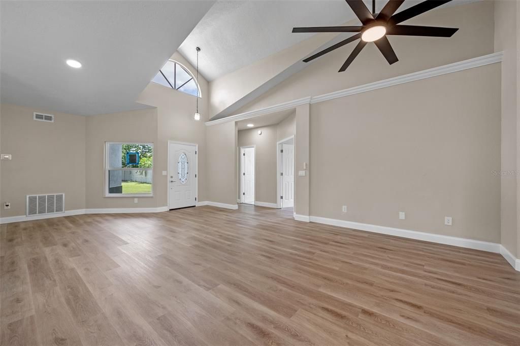 En Venta: $525,000 (3 camas, 2 baños, 1566 Pies cuadrados)