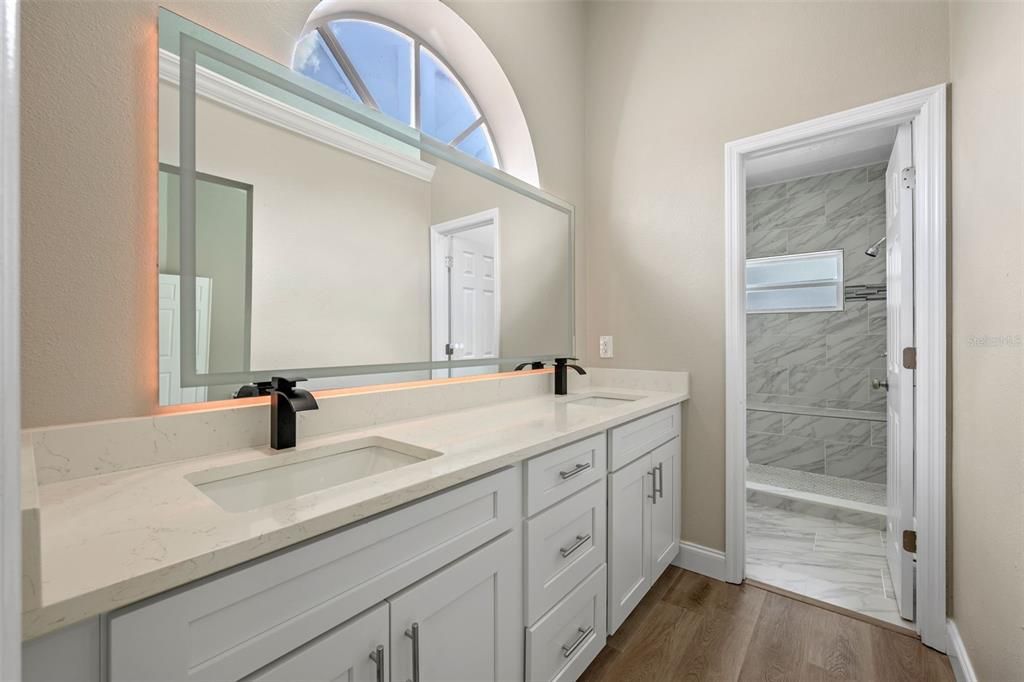 En Venta: $525,000 (3 camas, 2 baños, 1566 Pies cuadrados)